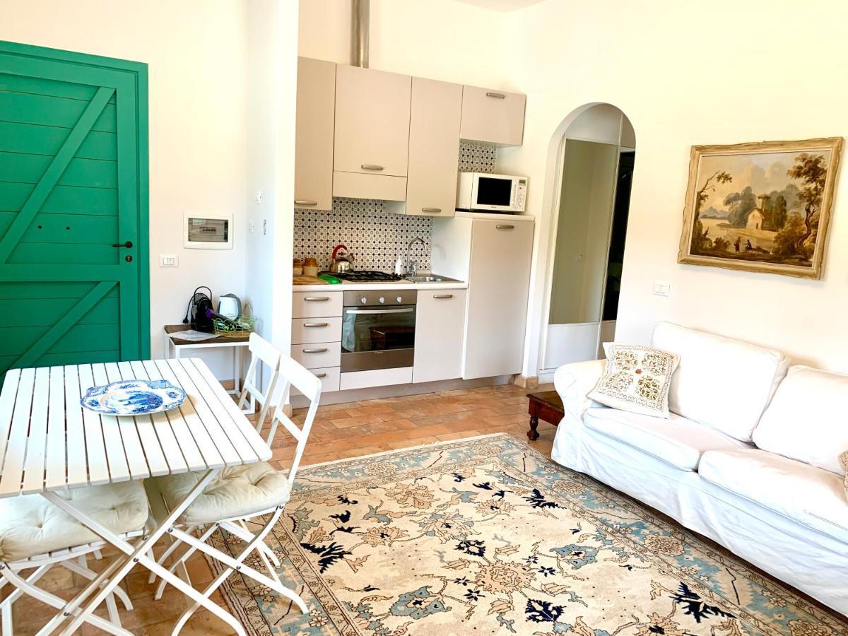 Agriturismo Potrero Grande Sul Lago Di Martignano Con Spiaggia 캄파냐노 디 로마 외부 사진