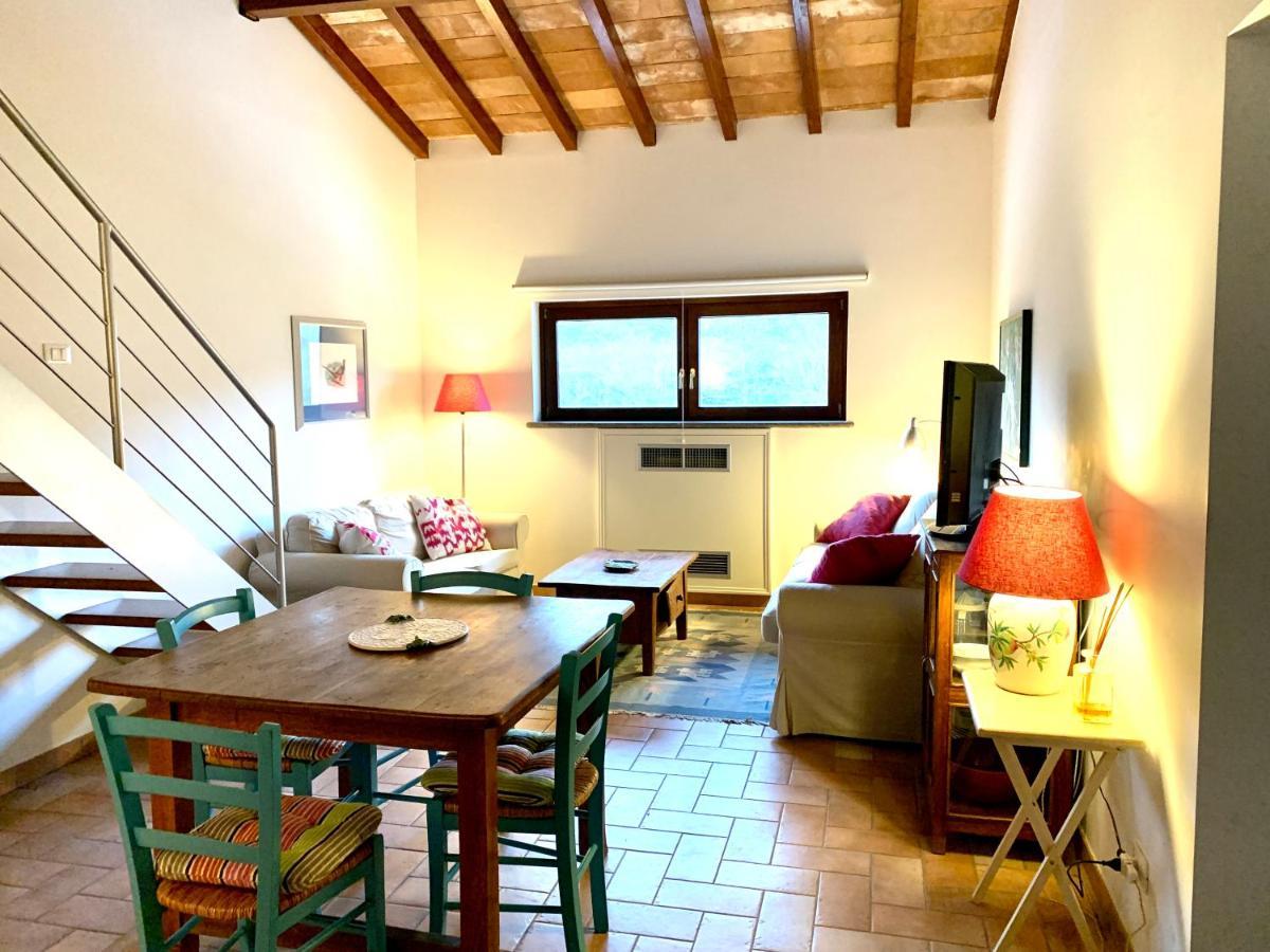 Agriturismo Potrero Grande Sul Lago Di Martignano Con Spiaggia 캄파냐노 디 로마 외부 사진