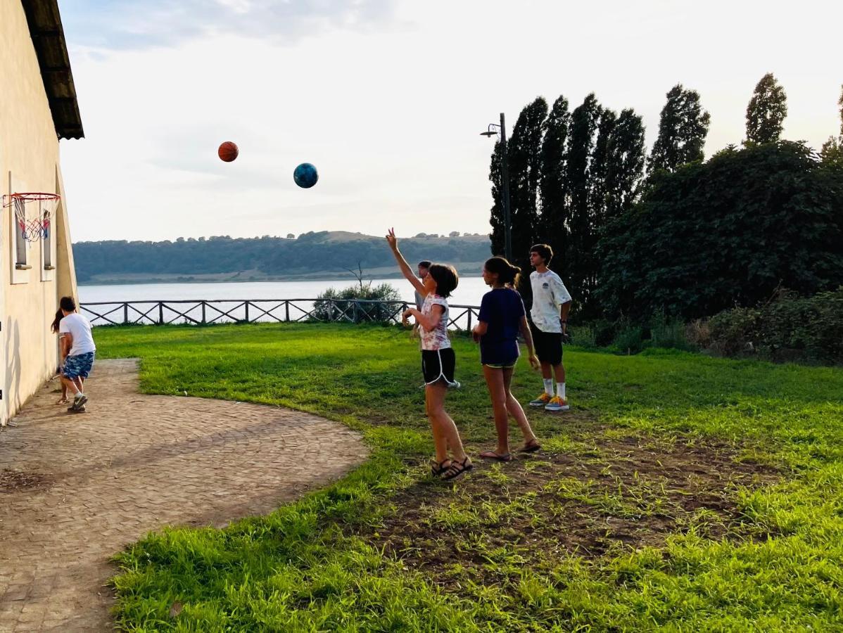 Agriturismo Potrero Grande Sul Lago Di Martignano Con Spiaggia 캄파냐노 디 로마 외부 사진