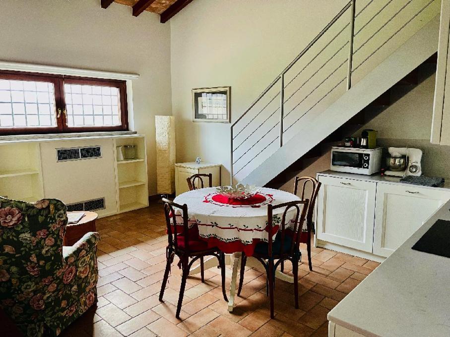 Agriturismo Potrero Grande Sul Lago Di Martignano Con Spiaggia 캄파냐노 디 로마 외부 사진