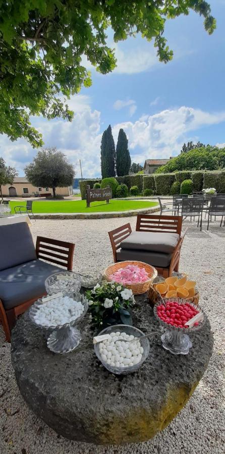 Agriturismo Potrero Grande Sul Lago Di Martignano Con Spiaggia 캄파냐노 디 로마 외부 사진